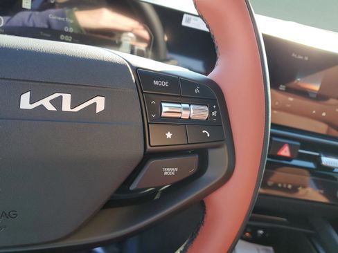 New 2026 Kia Sportage SX Prestige image 9