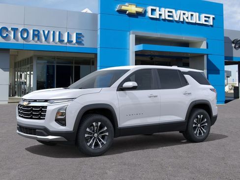 New 2026 Chevrolet Equinox LT FWD image 2