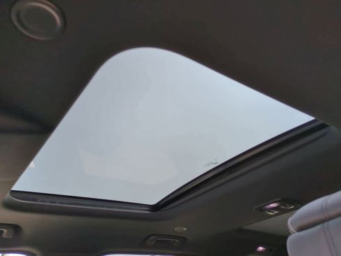 New 2025 Land Rover Discovery Dynamic SE image 19