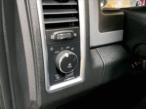 Used 2018 RAM 1500 Big Horn image 31