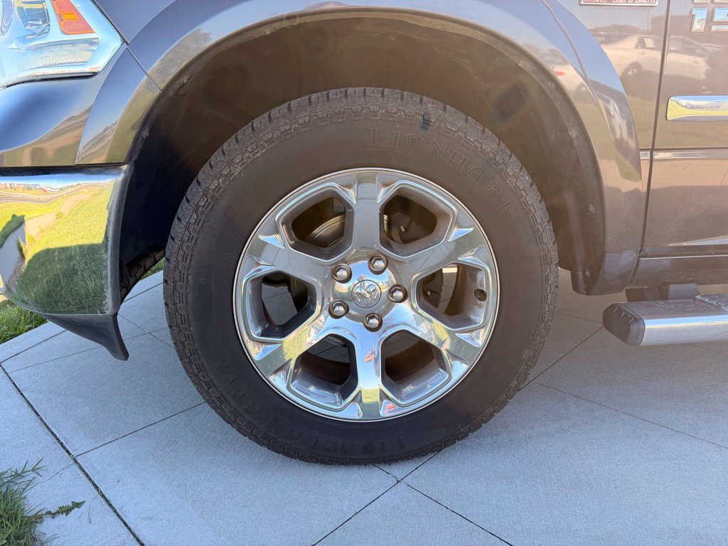 Used 2017 RAM 1500 Laramie AWD/4WD image 13