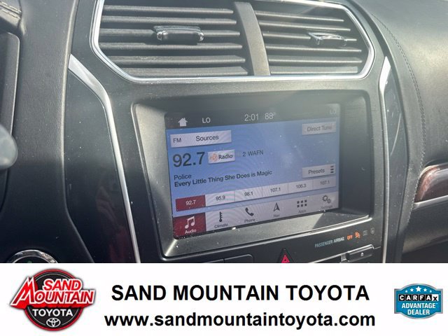 Used 2018 Ford Explorer Platinum AWD/4WD image 24