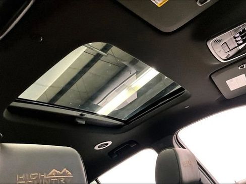 Used 2023 Chevrolet Traverse High Country w/ LPO, Floor Liner Package FWD image 20