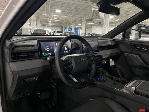 New 2026 Toyota RAV4 SE w/ Convenience Package AWD/4WD image 17