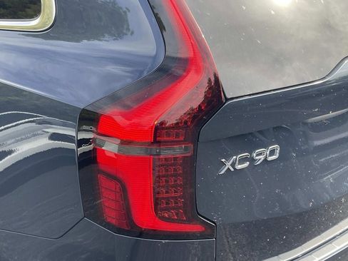 New 2026 Volvo XC90 B6 Plus w/ Protection Package Premier image 9