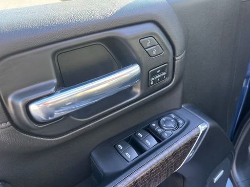 Used 2023 GMC Sierra 3500 Denali w/ Denali Ultimate Package image 26