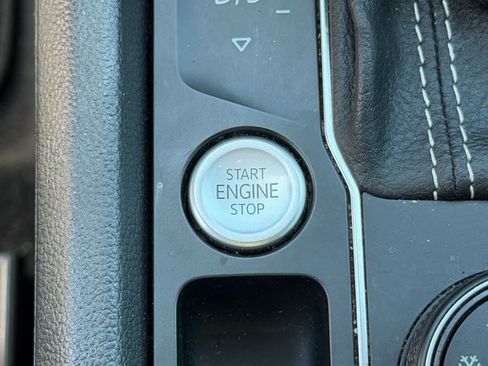 Used 2021 Volkswagen Atlas SEL Premium AWD/4WD image 23