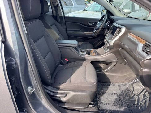 Used 2022 GMC Acadia SLE FWD image 22