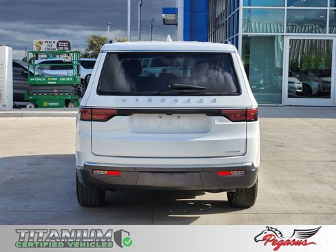Used 2022 Jeep Wagoneer Series II image 8