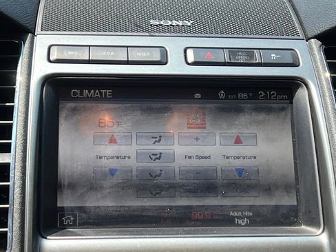 Used 2012 Ford Taurus Limited FWD image 25
