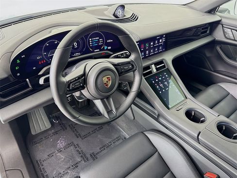 Used 2024 Porsche Taycan image 4