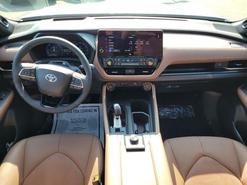 Used 2026 Toyota Grand Highlander AWD Hybrid image 10