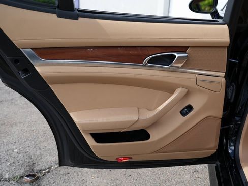 Used 2013 Porsche Panamera image 31