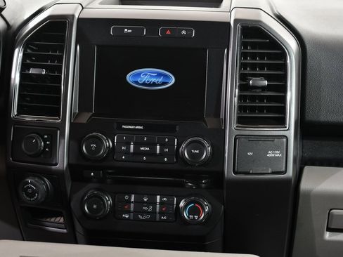 Used 2017 Ford F150 XLT w/ Equipment Group 302A Luxury image 9