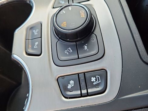 Used 2020 GMC Terrain Denali w/ Denali Premium Package image 22