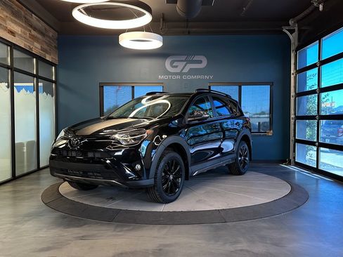 Used 2018 Toyota RAV4 Adventure AWD/4WD image 7