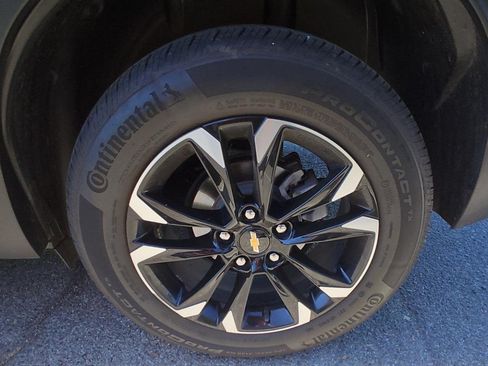 Used 2022 Chevrolet TrailBlazer LT w/ Confidence II Package FWD image 9