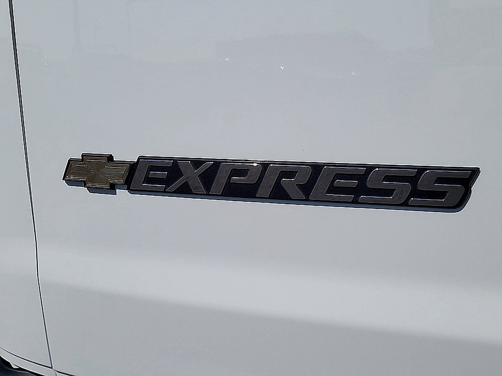 Used 2023 Chevrolet Express 3500 w/ Driver Convenience Package RWD image 23