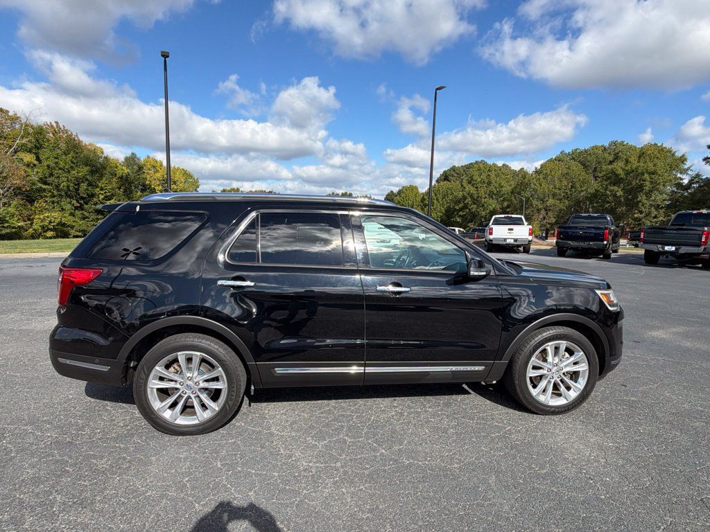 Used 2018 Ford Explorer Limited w/ Equipment Group 301A FWD image 20