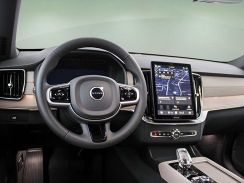 New 2026 Volvo XC90 B6 Core image 13