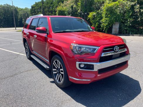 Used 2022 Toyota 4Runner Limited RWD image 1
