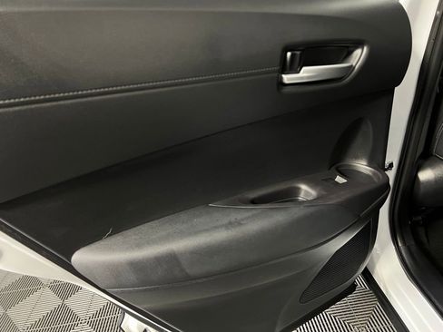 Used 2024 Toyota Corolla Cross XSE image 27