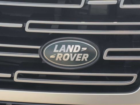 Used 2024 Land Rover Range Rover Long Wheelbase SE AWD/4WD image 12