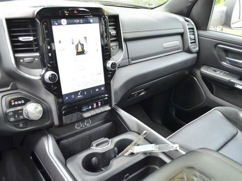Used 2025 RAM 1500 Laramie AWD/4WD image 24