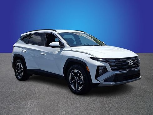 Used 2025 Hyundai Tucson SEL FWD image 3