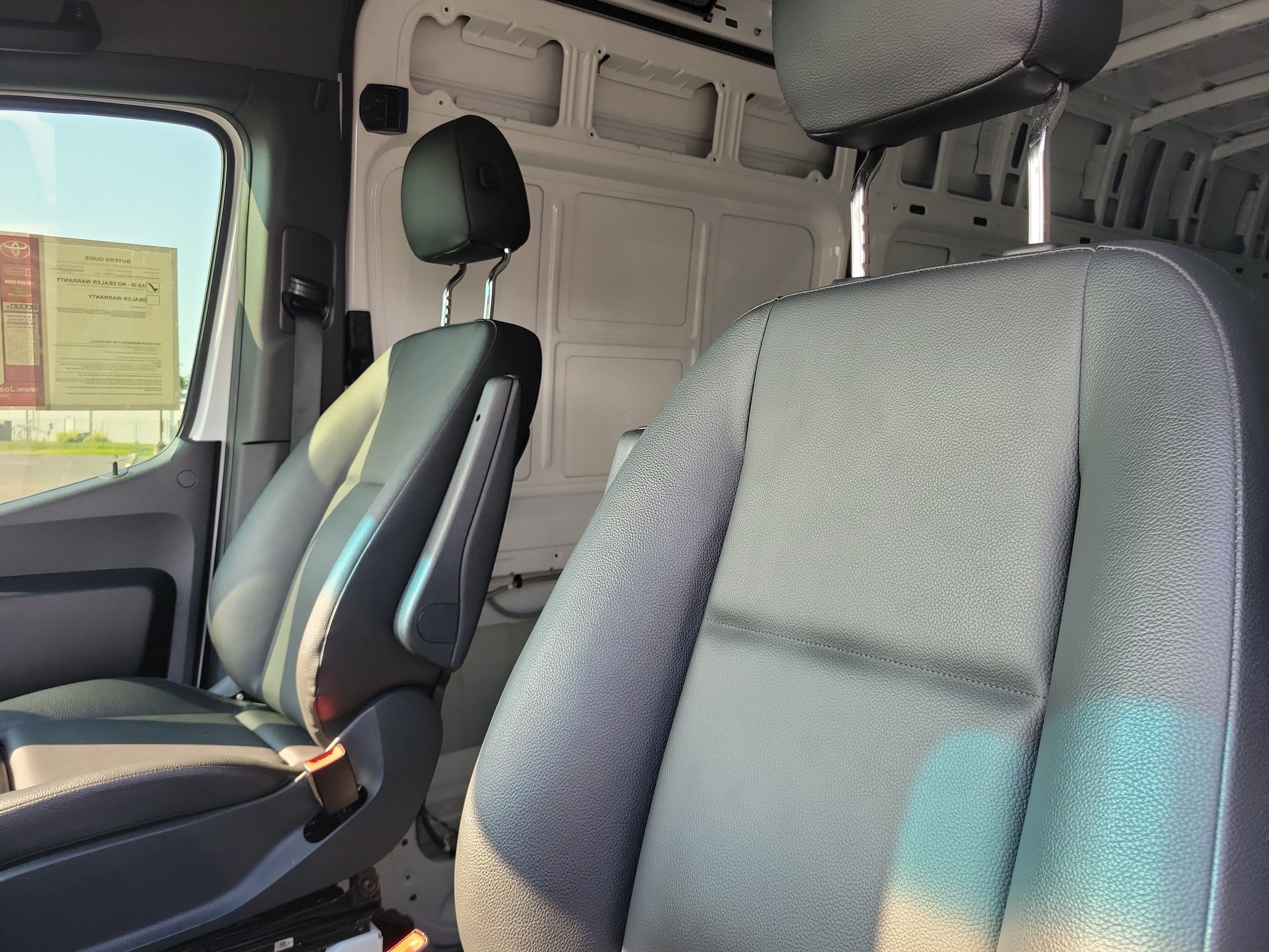 Used 2024 Mercedes-Benz Sprinter 2500 image 22
