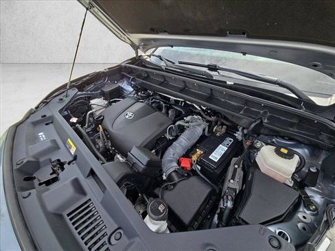Used 2022 Toyota Highlander Platinum FWD image 21