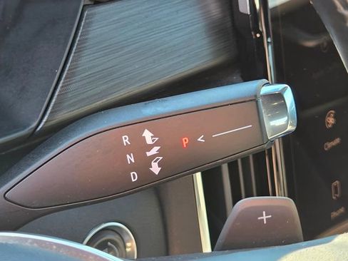 Used 2024 GMC Acadia Elevation FWD image 21