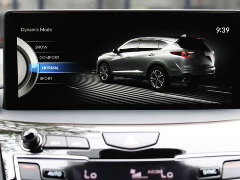 Used 2025 Acura RDX SH-AWD image 29