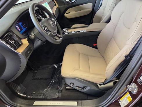 Certified 2026 Volvo XC60 B5 Core AWD/4WD image 14