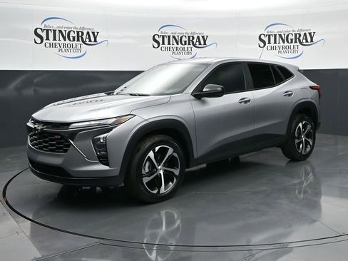 Used 2024 Chevrolet Trax RS w/ Driver Confidence Package image 3