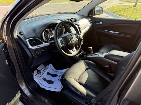 Used 2014 Dodge Journey R/T w/ Flexible Seating Group image 13