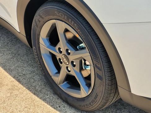 New 2026 Kia K4 FWD image 5