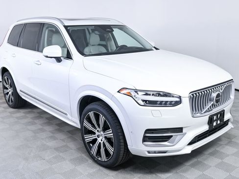 Certified 2023 Volvo XC90 B6 Ultimate w/ Protection Package image 28
