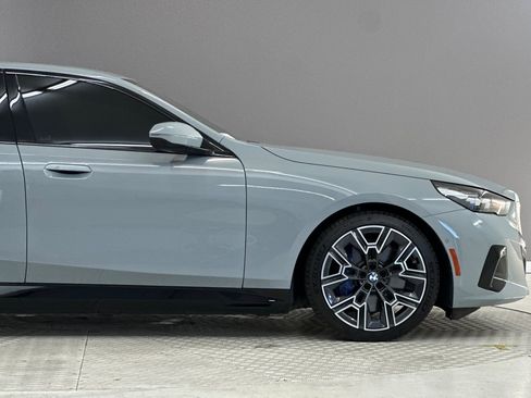 Used 2026 BMW i5 eDrive40 w/ M Sport Package RWD image 35