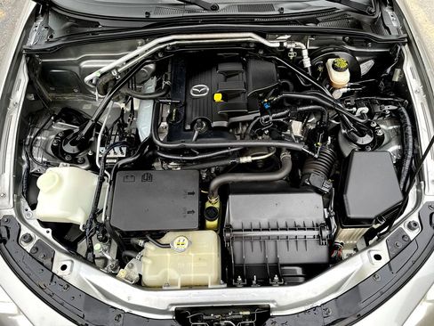 Used 2010 MAZDA MX-5 Miata Grand Touring w/ Premium Pkg image 19