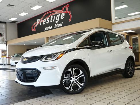 Used 2018 Chevrolet Bolt Premier w/ Driver Confidence II Package FWD image 17