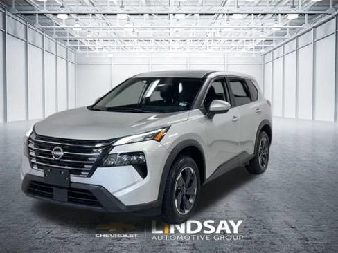 Used 2024 Nissan Rogue SV FWD image 5