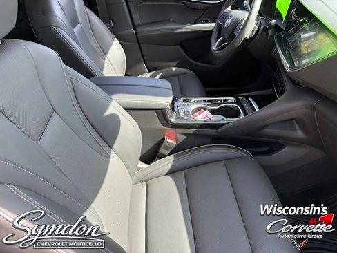 Used 2023 Buick Envision Essence AWD/4WD image 20