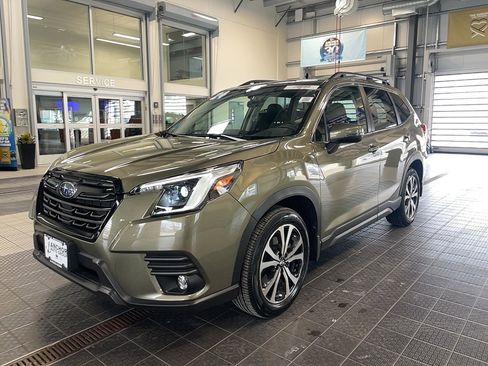 Used 2024 Subaru Forester Limited image 3