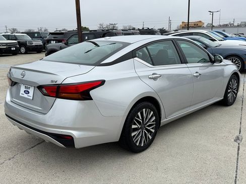 Used 2023 Nissan Altima 2.5 SV image 8