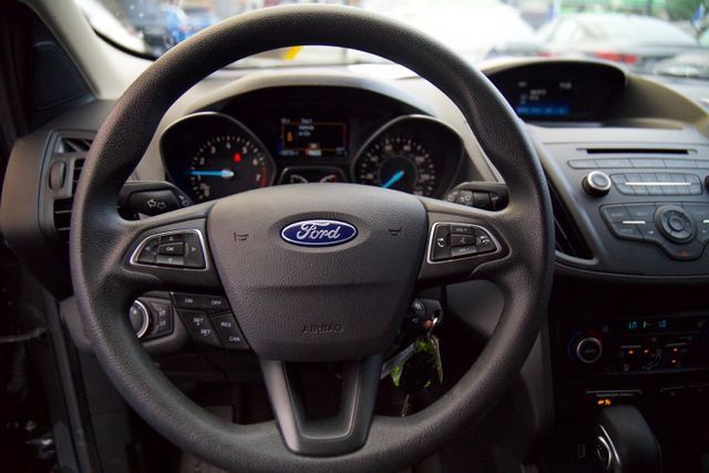 Used 2018 Ford Escape SE AWD/4WD image 16