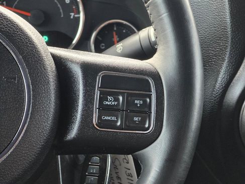 Used 2018 Jeep Wrangler Unlimited Sport w/ Connectivity Group image 15