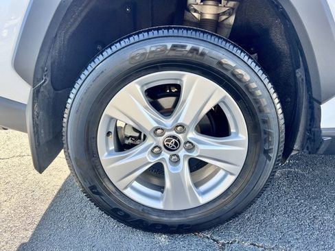 Used 2021 Toyota RAV4 XLE image 26