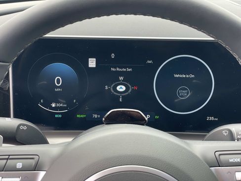 Certified 2025 Hyundai Tucson Limited image 18