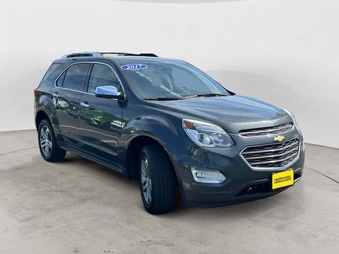 Used 2017 Chevrolet Equinox Premier w/ Enhanced Convenience Package AWD/4WD image 7